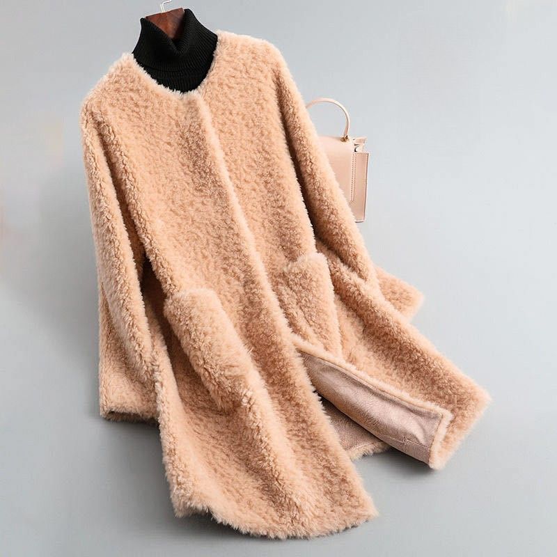 Rose Elegant-Fit Shearling Coat | Luxurious Warmth & Timeless Sophistication