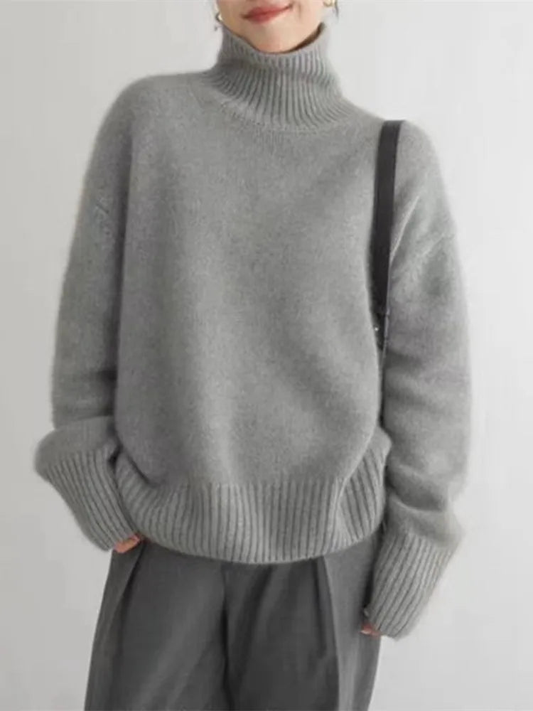 Isabella - Elegant Cashmere Turtleneck