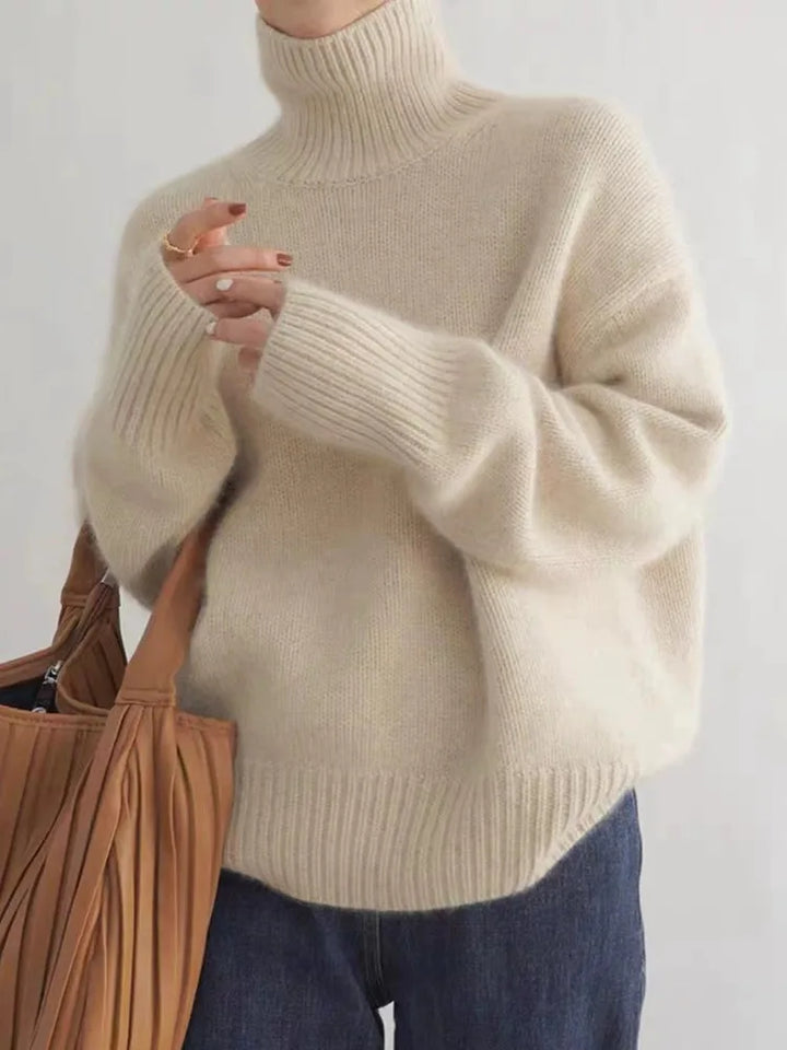 Isabella - Elegant Cashmere Turtleneck